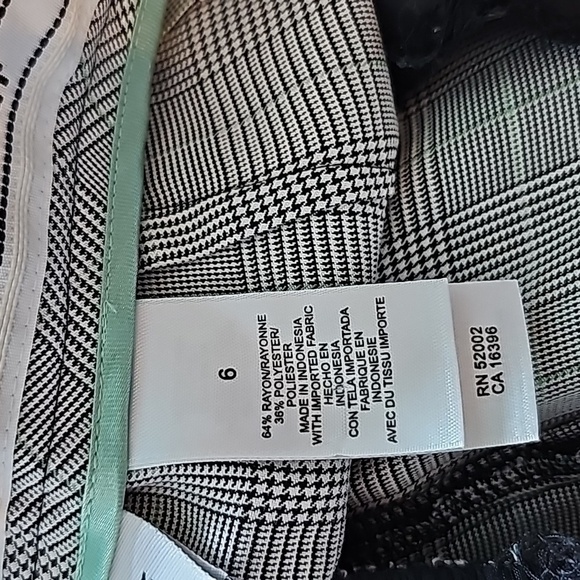 3/$25 LizGolf Size 6 Black Gray Dress Shorts - Picture 3 of 4